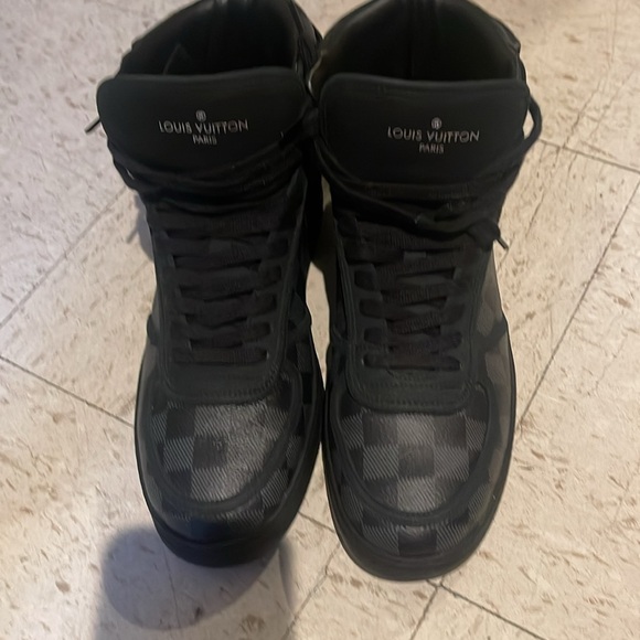 Selling LV shoes worn once as you can see - Picture 4 of 4